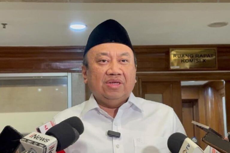 DPR Tekanan Kemenkeu Bayar Tunggakan Tunjangan Guru Selama 3 Bulan