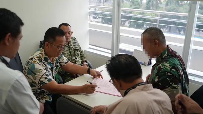Korupsi Motor Listrik Program MBG: 5 Tersangka Resmi Diserahkan ke Jaksa, Negara Rugi Rp863 Miliar